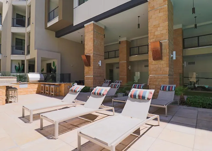 Summer Patio Pool View Kierland Walk Apartment *