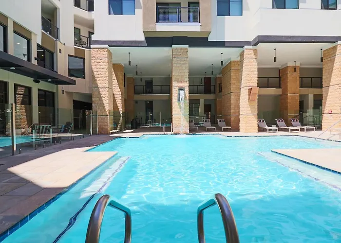 Summer Patio Pool View Kierland Walk