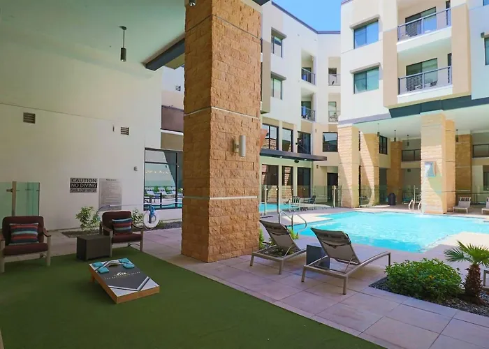 Summer Patio Pool View Kierland Walk Apartment *